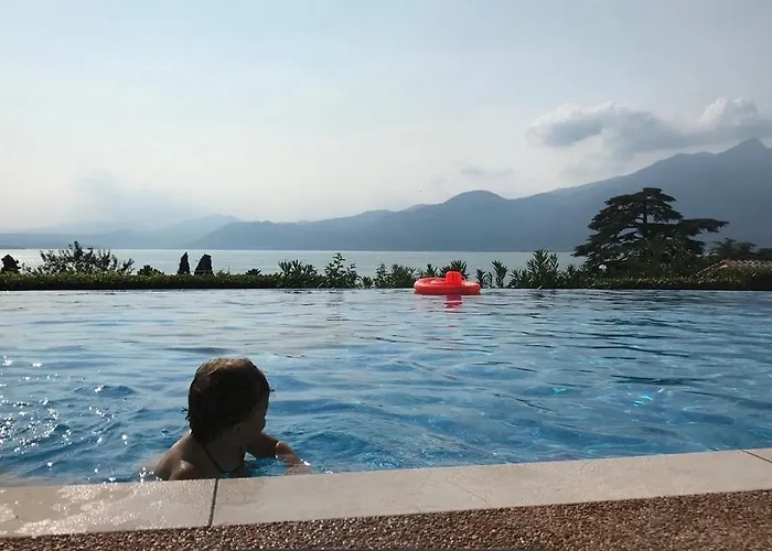 La Romantica Pool