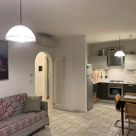 La Romantica Pool Apartment Torri Del Benaco